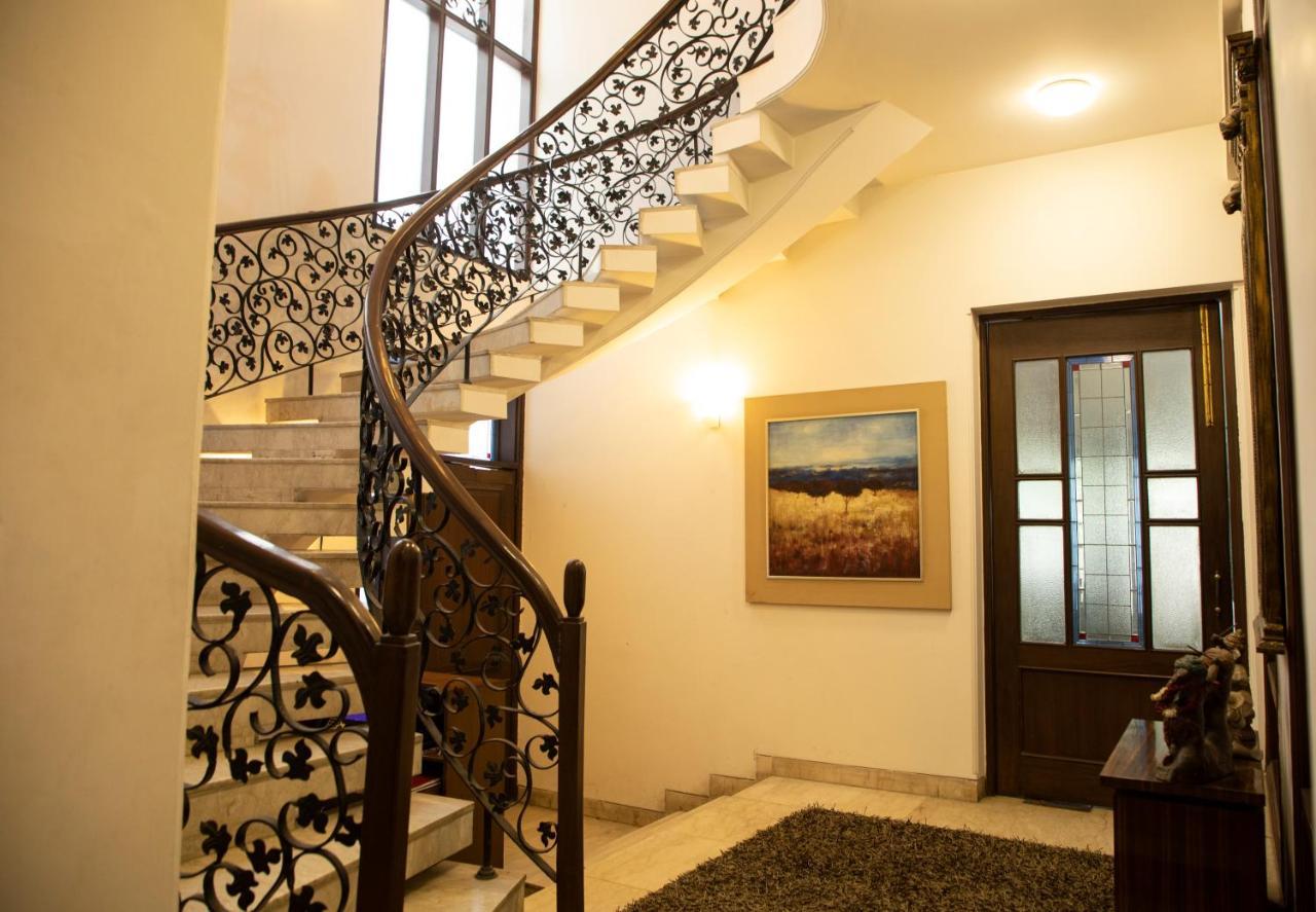 Red Brick Home By Earthaa Escapes New Delhi Buitenkant foto