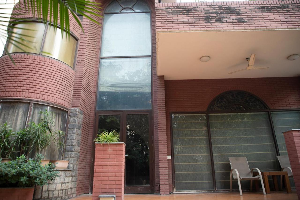 Red Brick Home By Earthaa Escapes New Delhi Buitenkant foto